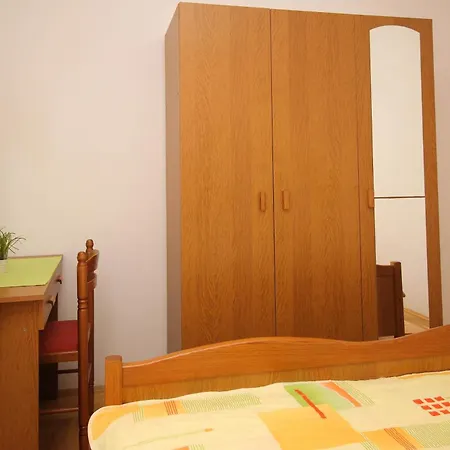 By The Sea Silo, Krk - 18670 Apartment Silo (Krk)